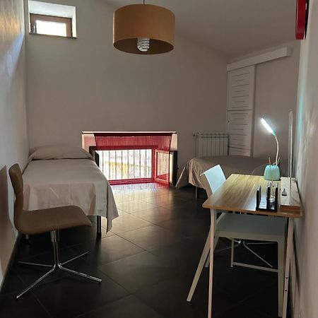 Elegante Appartamento Privato In Palazzo Storico Del XVIII - Pieno Centro Никозия Екстериор снимка