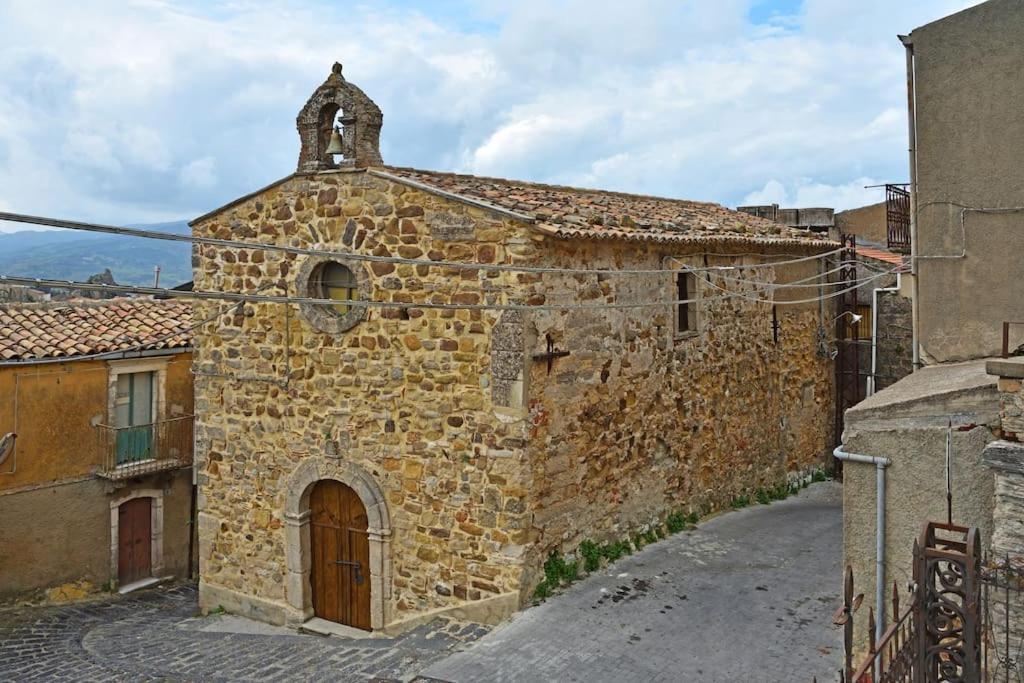 Elegante Appartamento Privato In Palazzo Storico Del XVIII - Pieno Centro Никозия Екстериор снимка