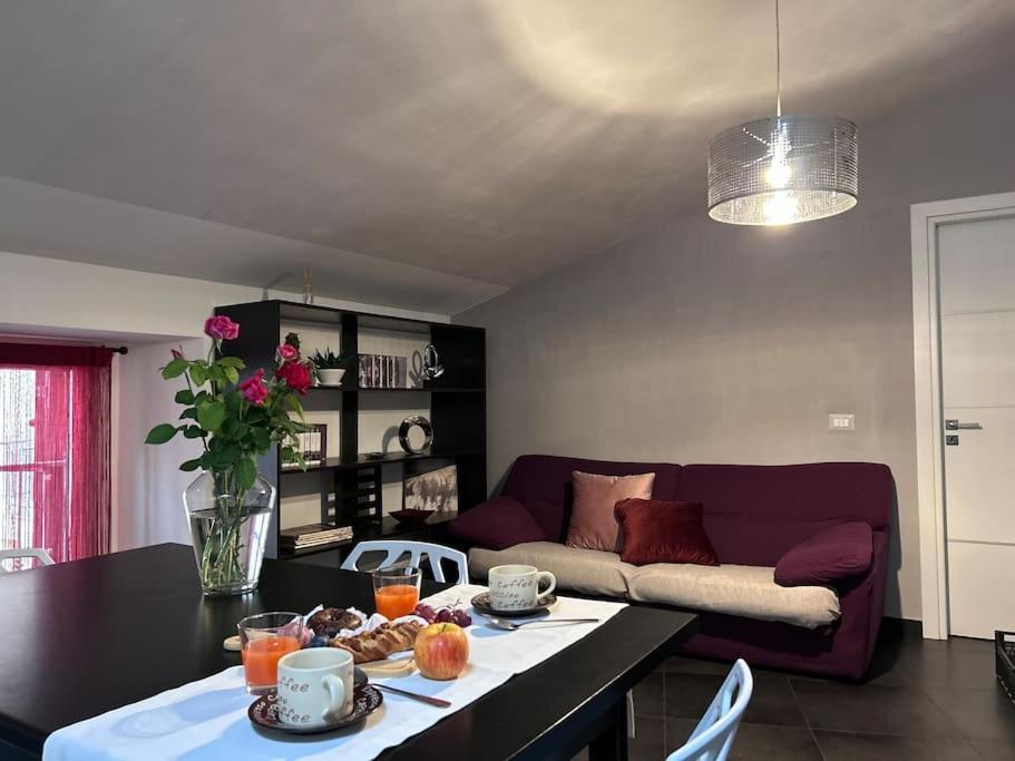 Elegante Appartamento Privato In Palazzo Storico Del XVIII - Pieno Centro Никозия Екстериор снимка