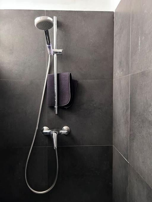 Elegante Appartamento Privato In Palazzo Storico Del XVIII - Pieno Centro Никозия Екстериор снимка