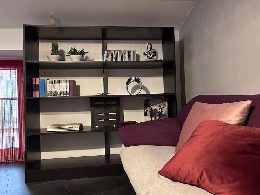 Elegante Appartamento Privato In Palazzo Storico Del XVIII - Pieno Centro Никозия Екстериор снимка